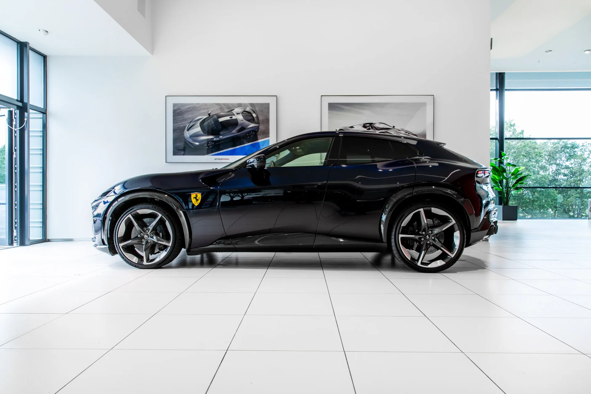 2024 Ferrari Purosangue, 2/30