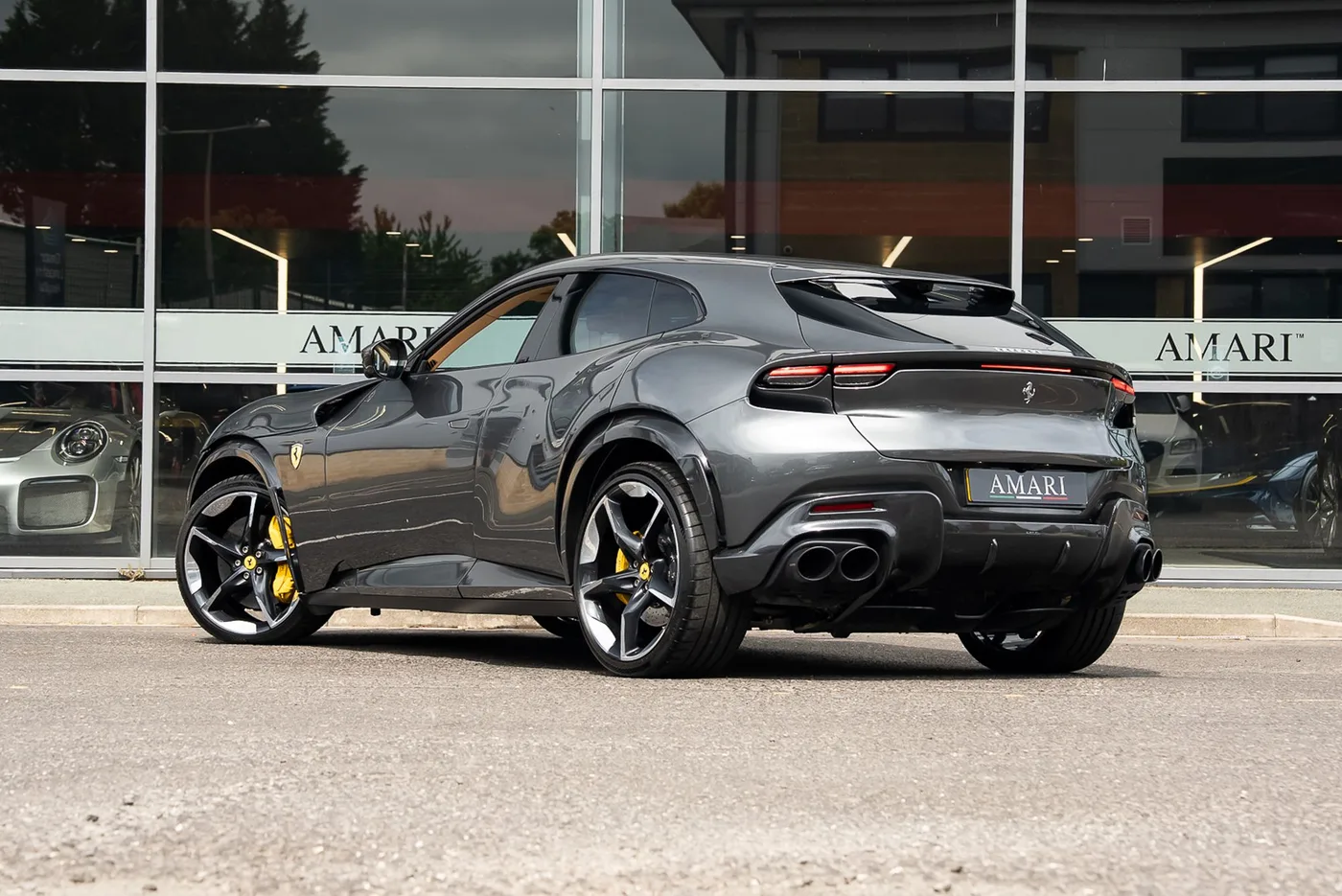 2024 Ferrari Purosangue angeboten von einem Supersportwagenhändler in Preston, Vereinigtes Königreich, Foto 3 von 25