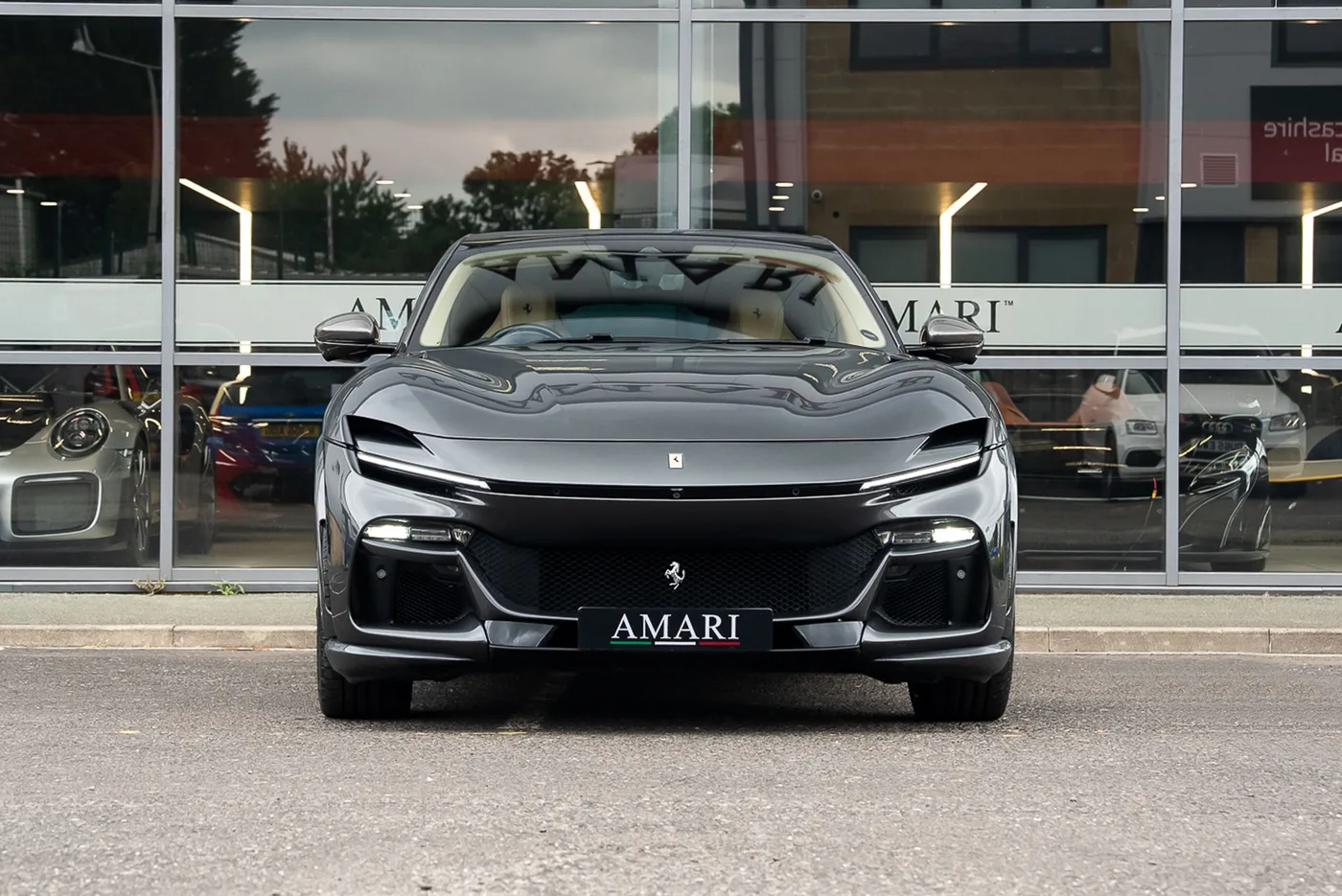 2024 Ferrari Purosangue angeboten von einem Supersportwagenhändler in Preston, Vereinigtes Königreich, Foto 4 von 25