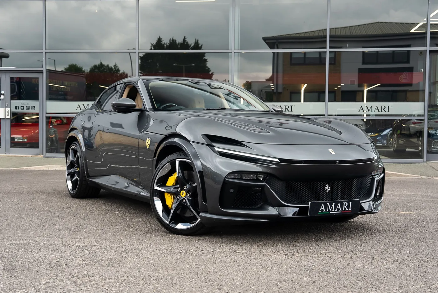 2024 Ferrari Purosangue angeboten von einem Supersportwagenhändler in Preston, Vereinigtes Königreich, Foto 10 von 25