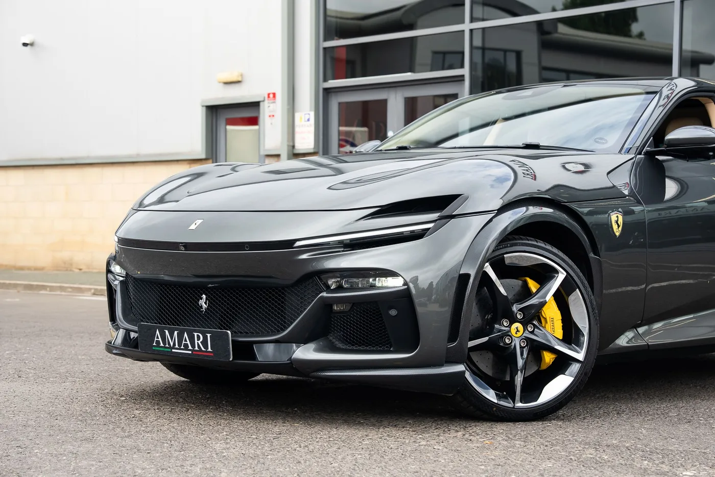2024 Ferrari Purosangue angeboten von einem Supersportwagenhändler in Preston, Vereinigtes Königreich, Foto 13 von 25