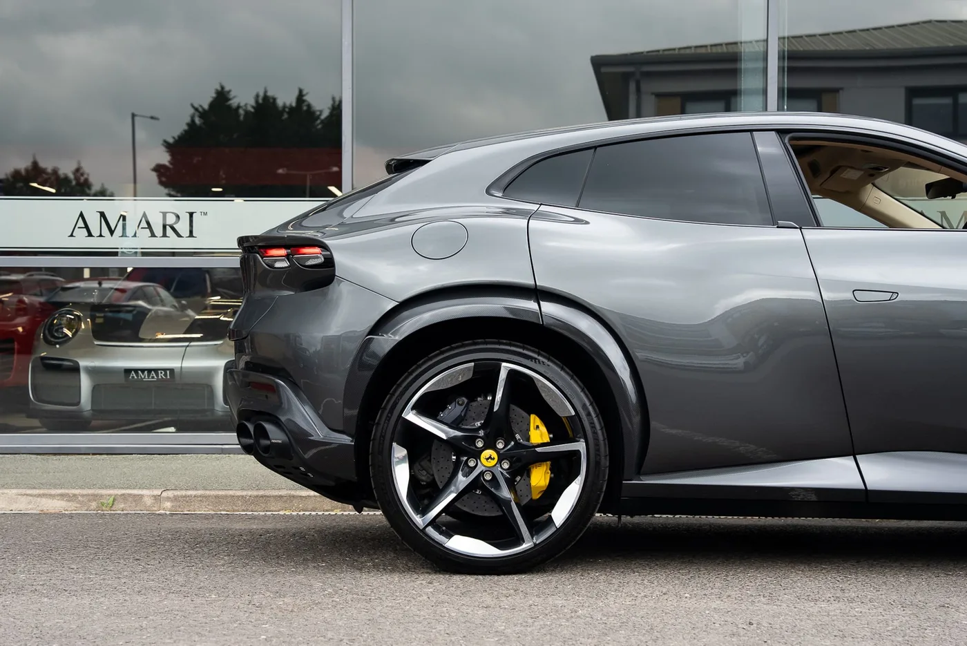 2024 Ferrari Purosangue angeboten von einem Supersportwagenhändler in Preston, Vereinigtes Königreich, Foto 14 von 25