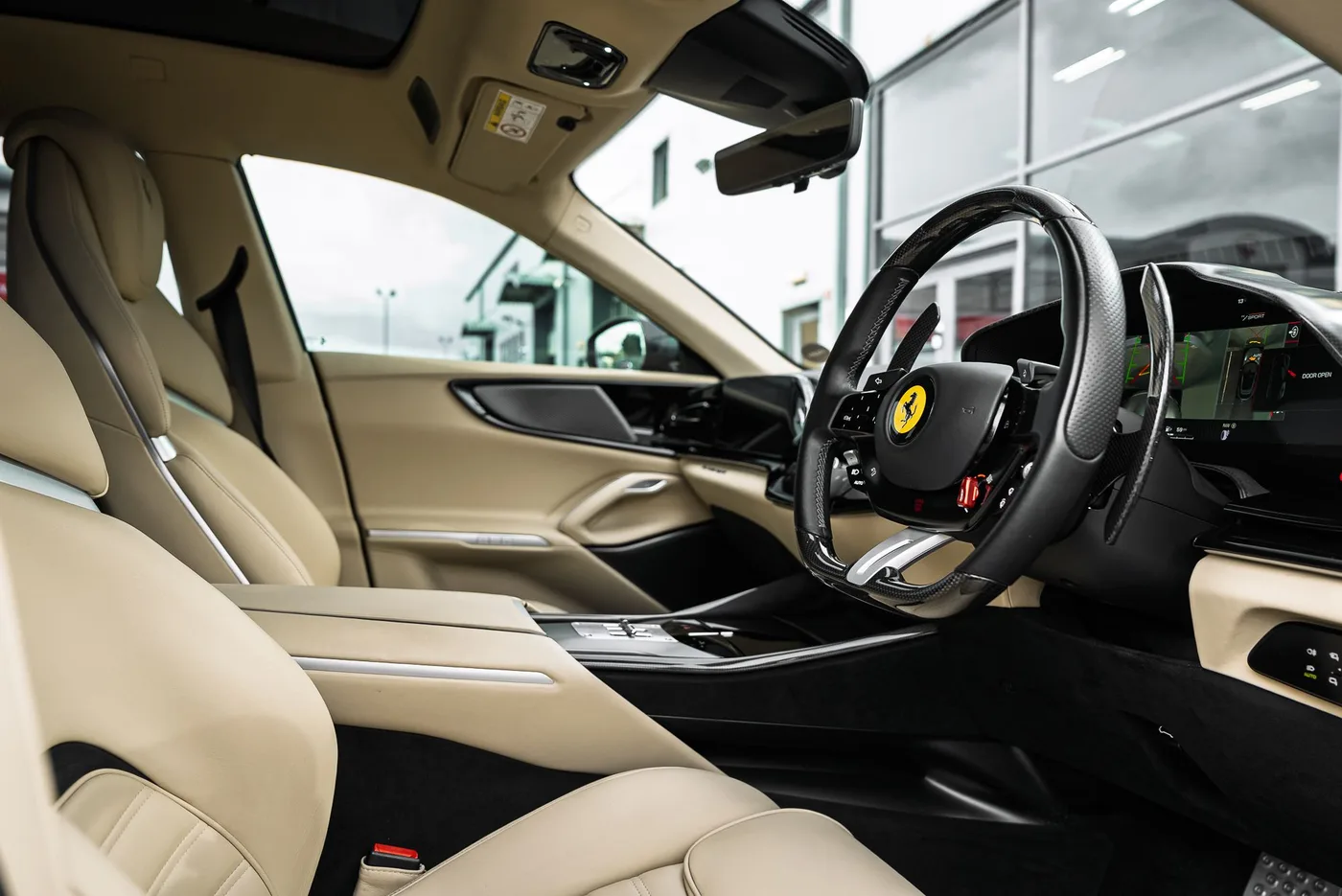 2024 Ferrari Purosangue angeboten von einem Supersportwagenhändler in Preston, Vereinigtes Königreich, Foto 22 von 25