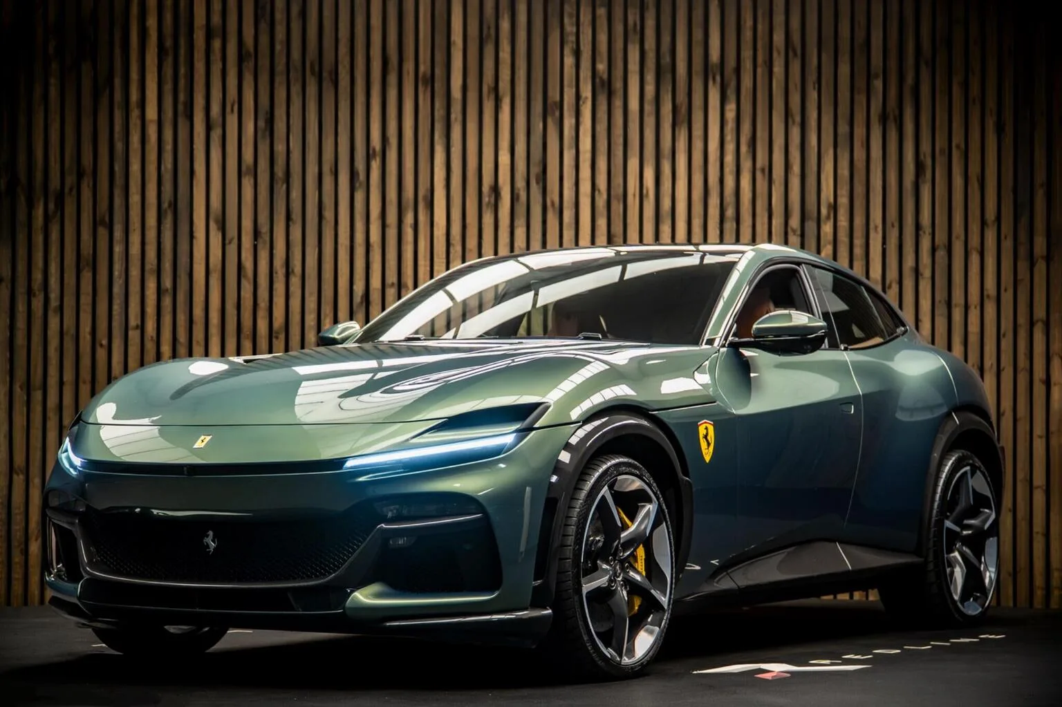 2024 Ferrari Purosangue angeboten von einem Fachhändler in Knaresborough, Vereinigtes Königreich, Hauptfoto