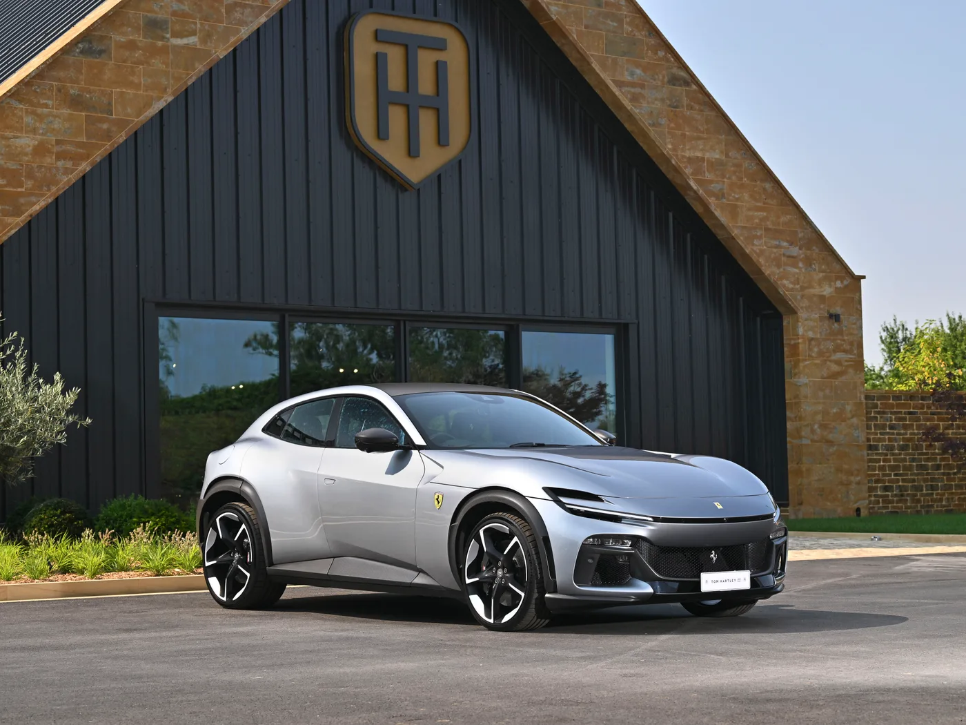 2024 Ferrari Purosangue proposée par un concessionnaire spécialisé à Hook Norton, Royaume-Uni, photo 2 sur 15