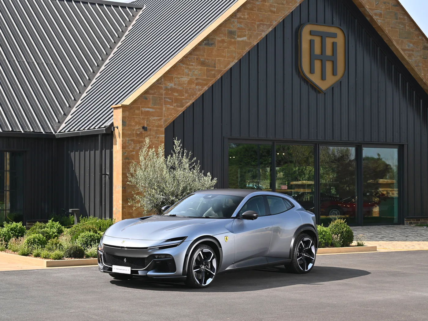 2024 Ferrari Purosangue proposée par un concessionnaire spécialisé à Hook Norton, Royaume-Uni, photo 3 sur 15