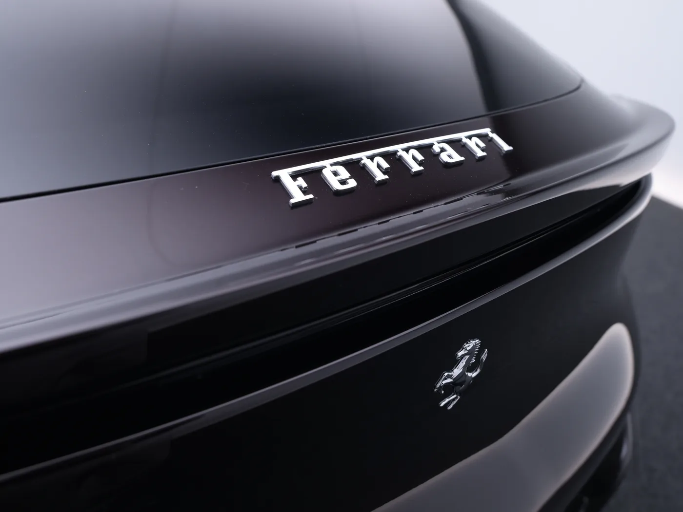 2024 Ferrari Purosangue angeboten von einem Fachhändler in Frankfurt am Main, Deutschland, Foto 13 von 15