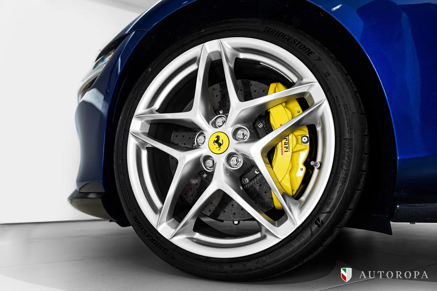 2024 Ferrari Roma Spider proposée par un concessionnaire agréé Ferrari et Maserati à Stockholm, Suède, photo 10 sur 10