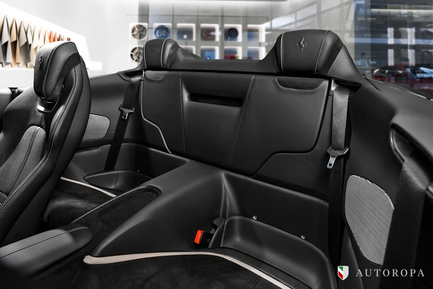 2024 Ferrari Roma Spider proposée par un concessionnaire agréé Ferrari et Maserati à Arlöv, Suède, photo 9 sur 10