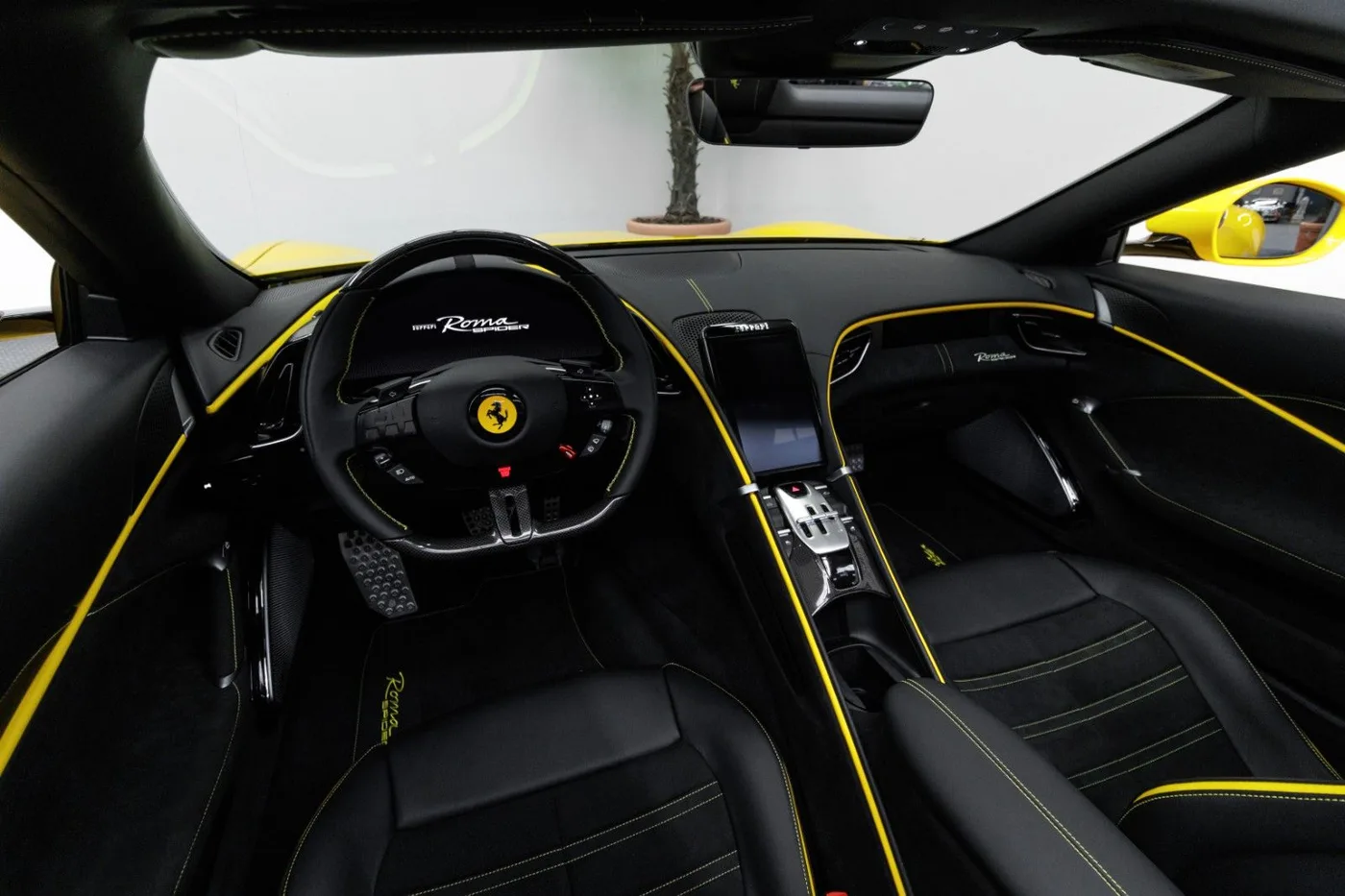 2024 Ferrari Roma Spider angeboten von einem Fachhändler in Nuremberg, Deutschland, Foto 11 von 15