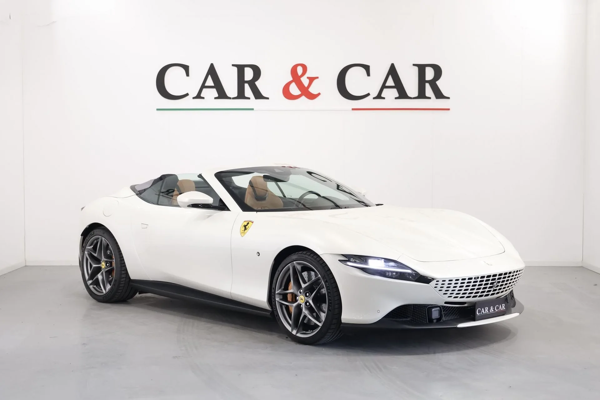 2024 Ferrari Roma Spider offered by a supercar dealer in Zibido San Giacomo, Italy, main photo