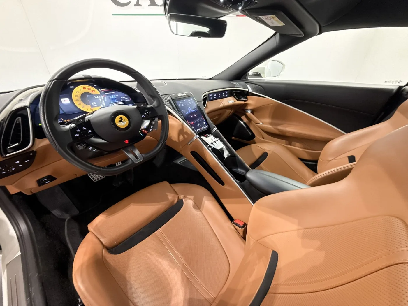 2024 Ferrari Roma Spider angeboten von einem Supersportwagenhändler in Zibido San Giacomo, Italien, Foto 18 von 22