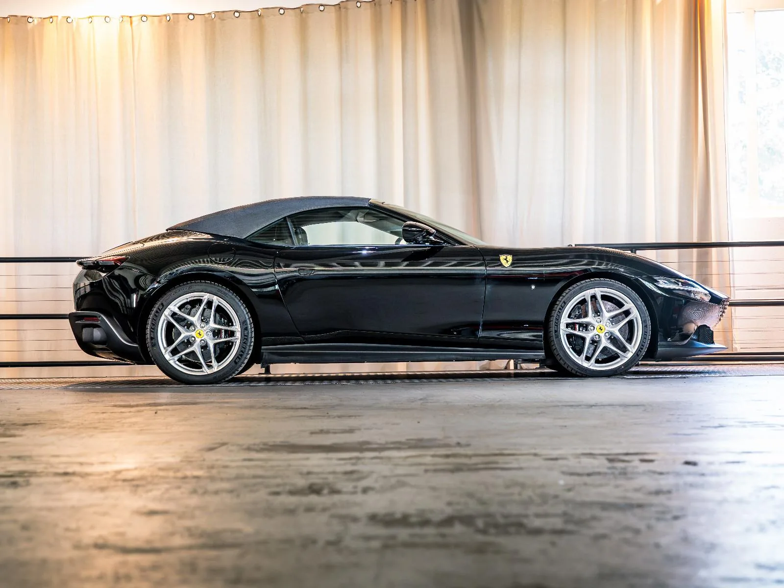 2024 Ferrari Roma Spider, 3/20