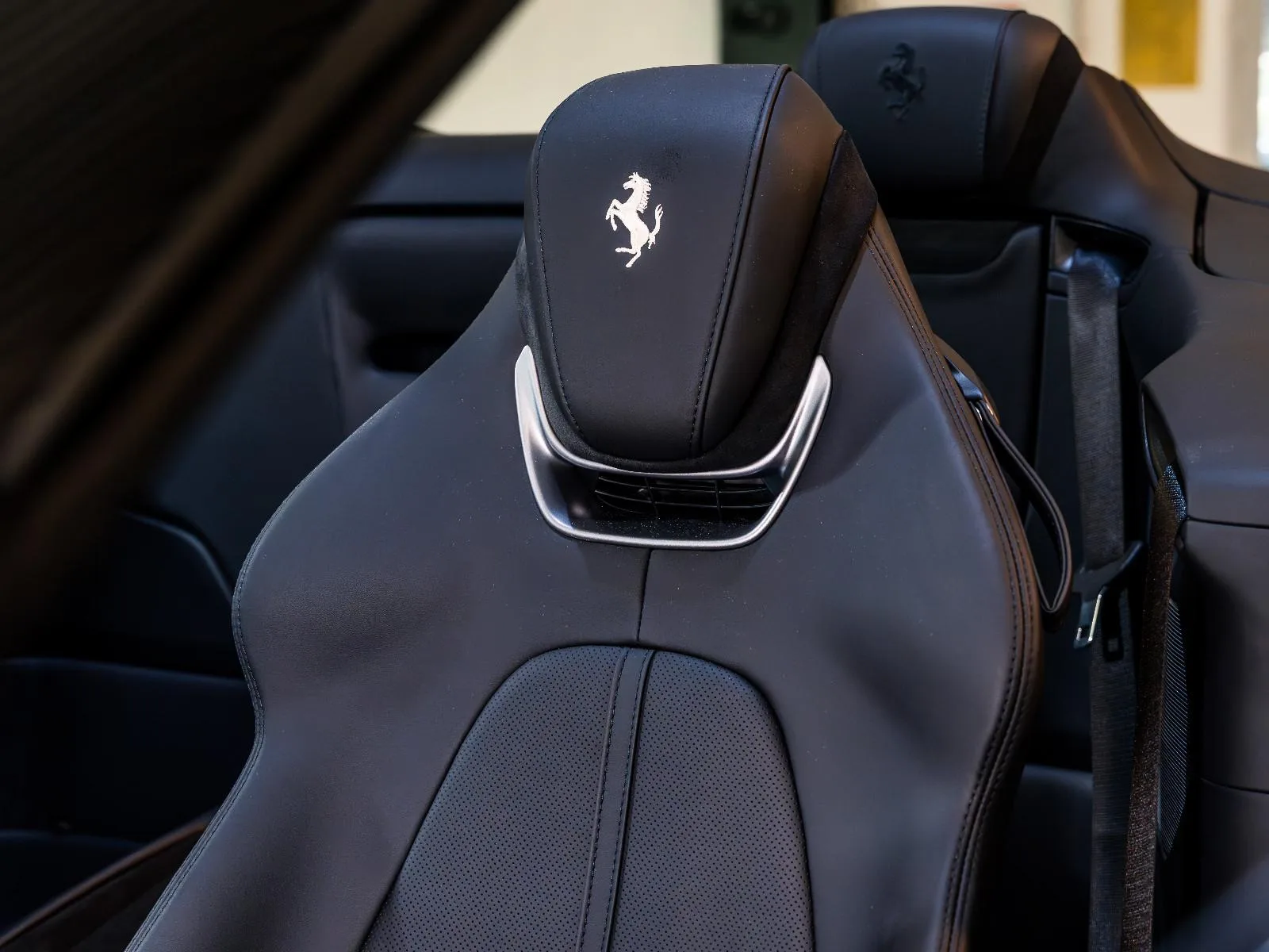 2024 Ferrari Roma Spider, 16/20