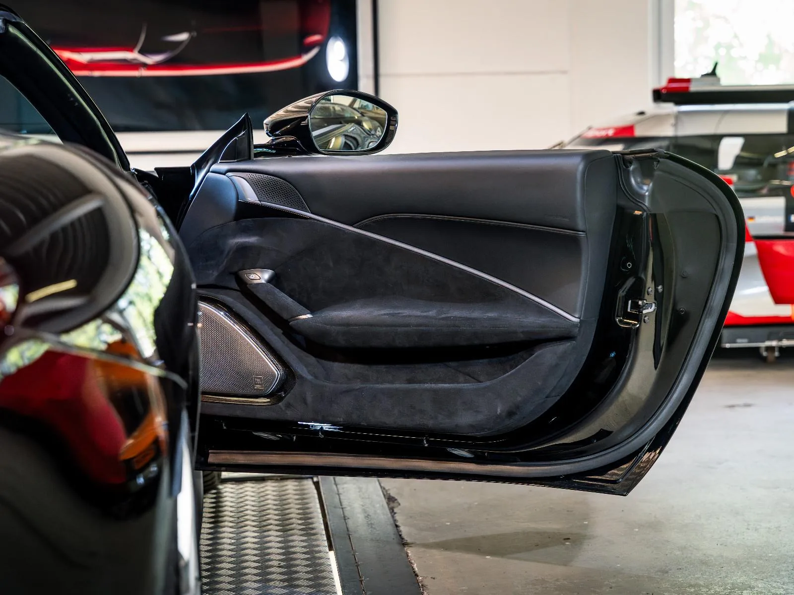 2024 Ferrari Roma Spider, 17/20