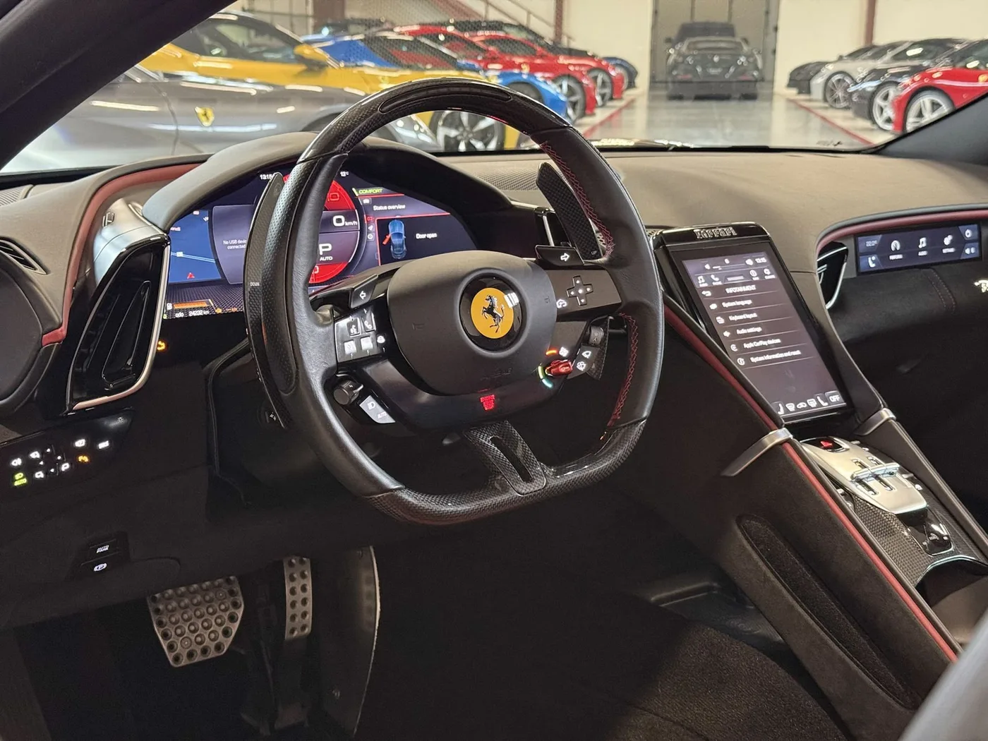 2024 Ferrari Roma Spider proposée par un concessionnaire spécialisé à Lucca, Italie, photo 11 sur 25