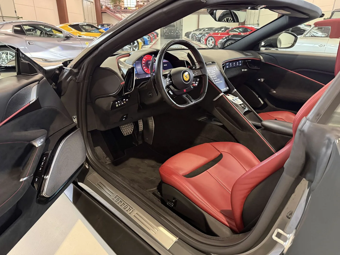 2024 Ferrari Roma Spider proposée par un concessionnaire spécialisé à Lucca, Italie, photo 16 sur 25
