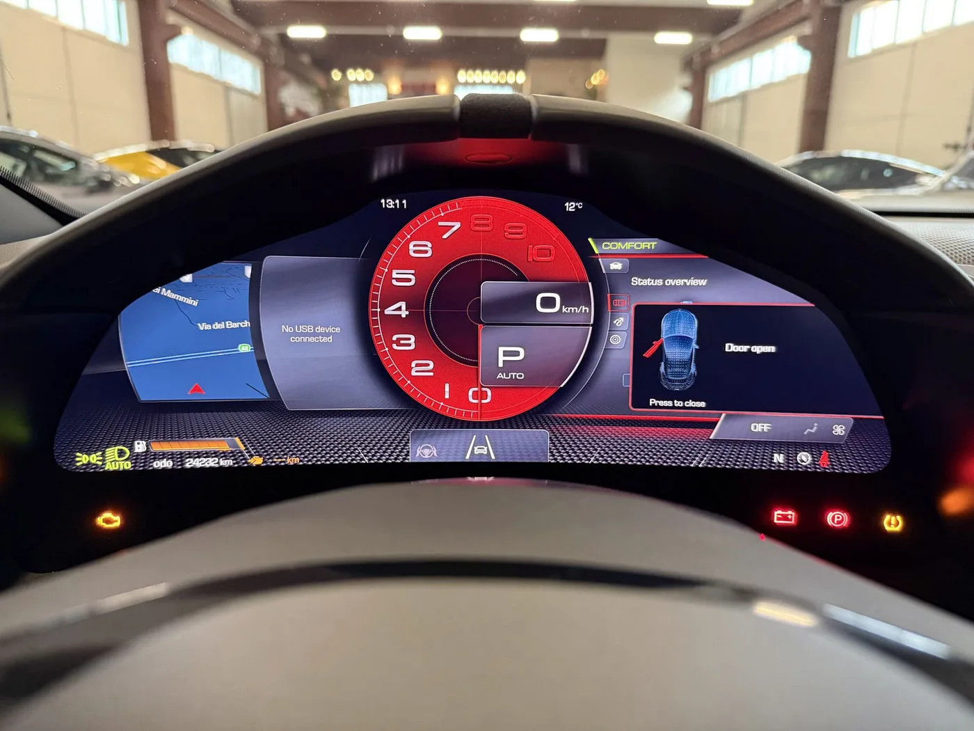 2024 Ferrari Roma Spider proposée par un concessionnaire spécialisé à Lucca, Italie, photo 20 sur 25