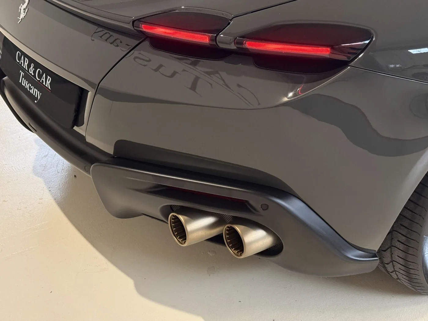 2024 Ferrari Roma Spider proposée par un concessionnaire spécialisé à Lucca, Italie, photo 25 sur 25