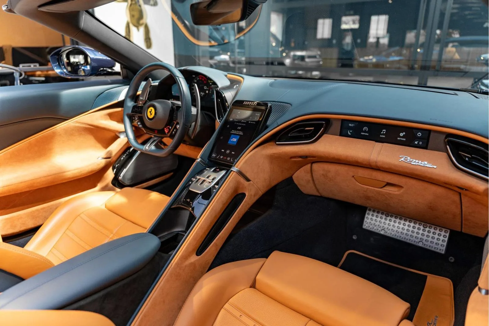 2024 Ferrari Roma Spider, 8/30