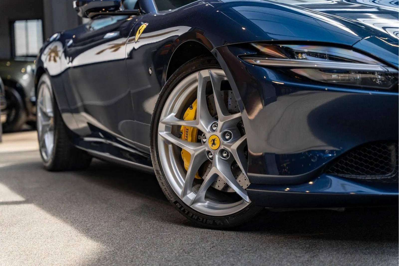 2024 Ferrari Roma Spider, 12/30