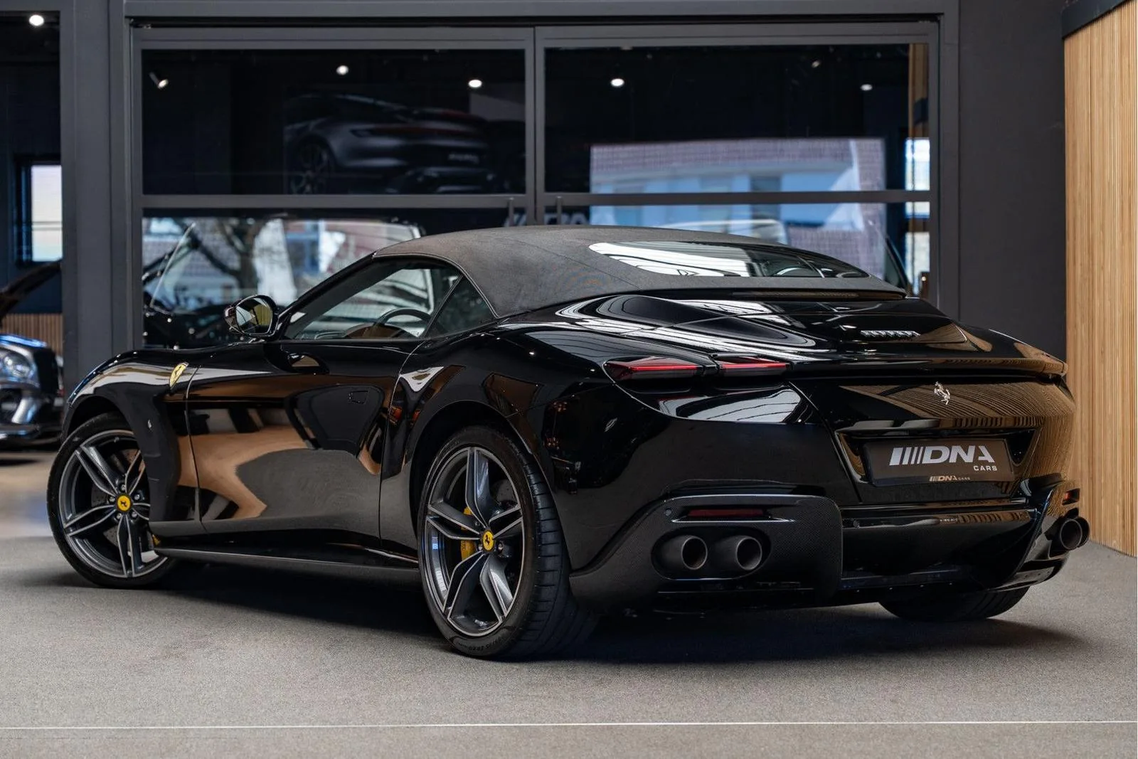 2024 Ferrari Roma Spider, 4/30