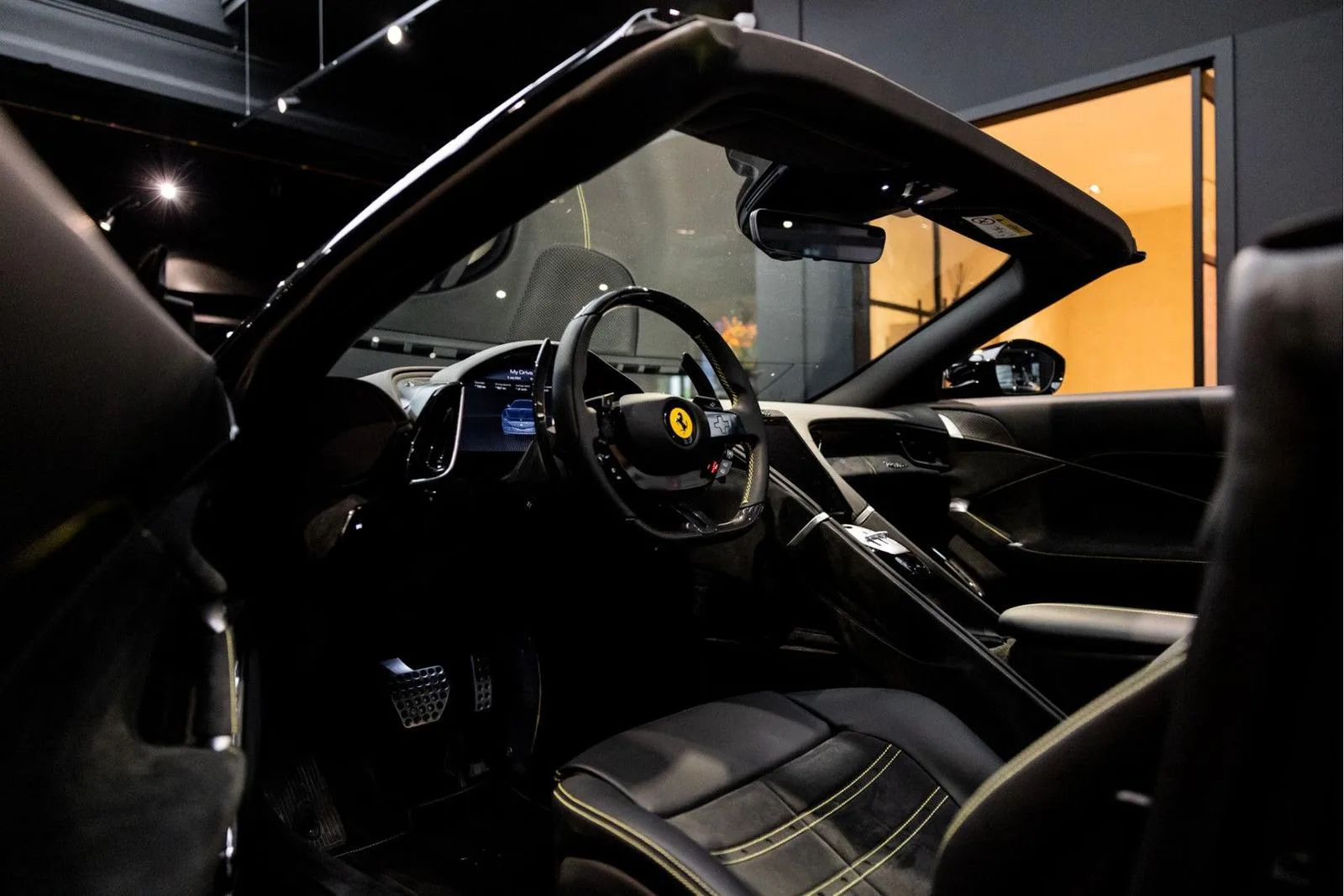 2024 Ferrari Roma Spider, 6/30