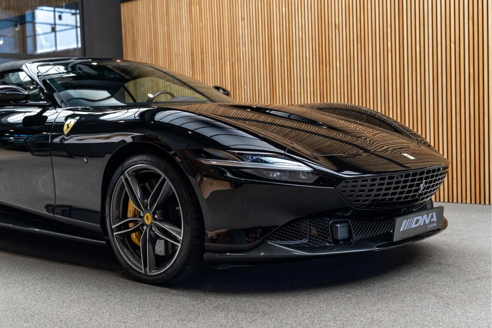 2024 Ferrari Roma Spider, 11/30