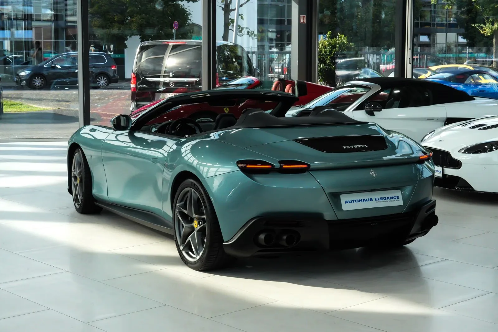 2024 Ferrari Roma Spider, 8/30