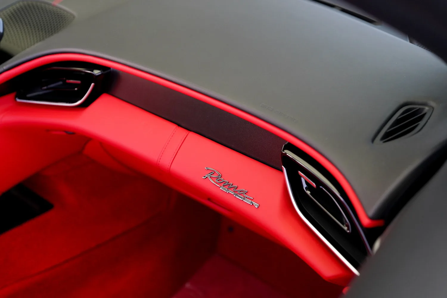 2024 Ferrari Roma Spider, 13/16