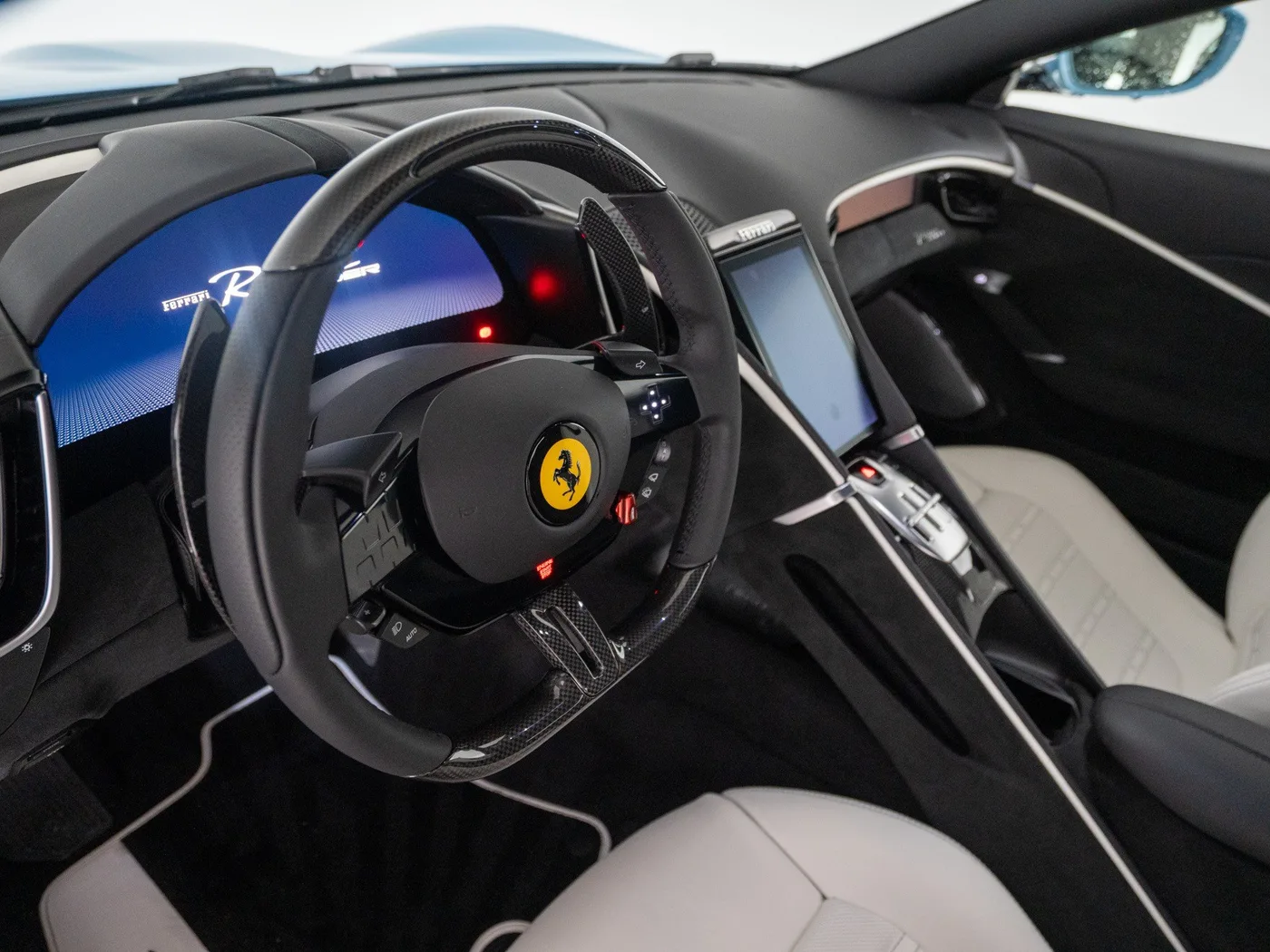 2024 Ferrari Roma Spider proposée par un concessionnaire spécialisé à Singen, Allemagne, photo 10 sur 15