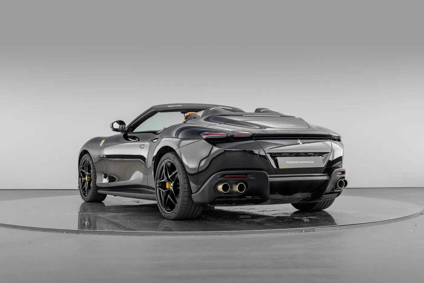 2024 Ferrari Roma Spider proposée par un groupe de concessions agréées à Hatfield, Royaume-Uni, photo 3 sur 25