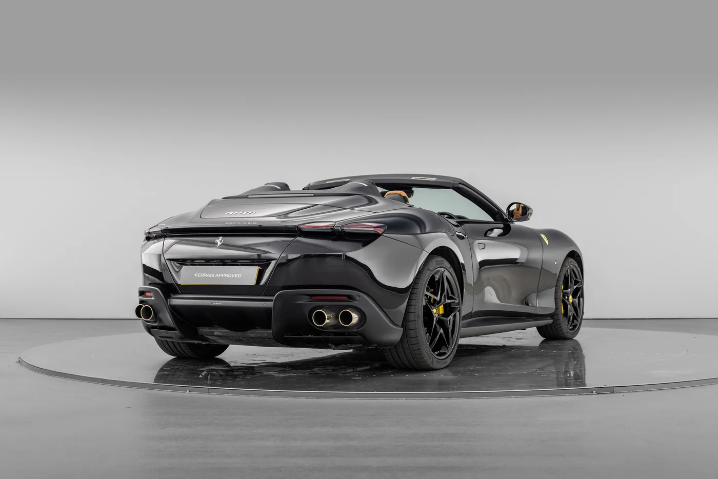 2024 Ferrari Roma Spider proposée par un groupe de concessions agréées à Hatfield, Royaume-Uni, photo 5 sur 25