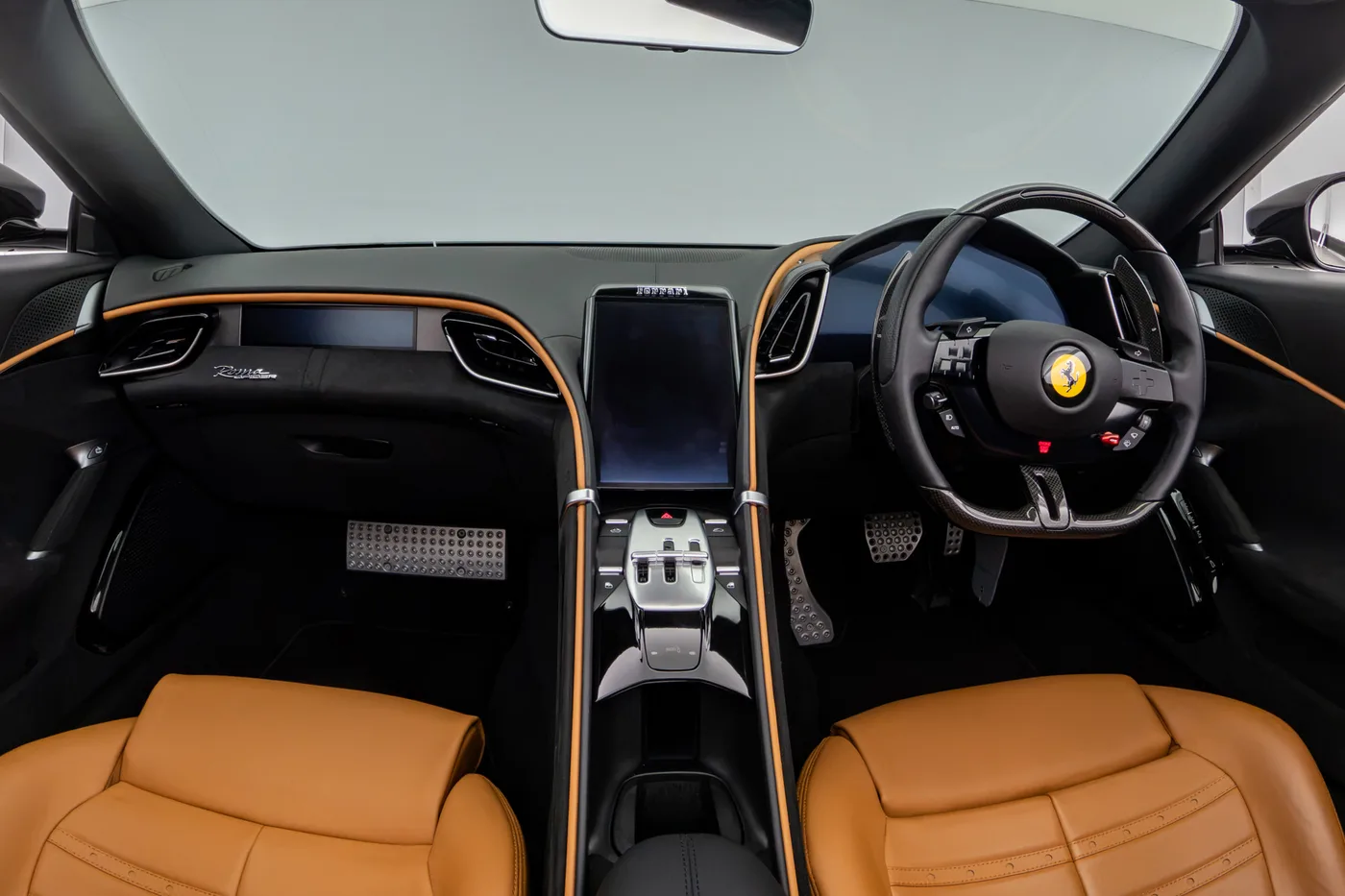 2024 Ferrari Roma Spider proposée par un groupe de concessions agréées à Hatfield, Royaume-Uni, photo 9 sur 25