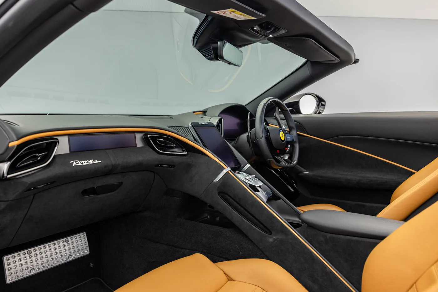 2024 Ferrari Roma Spider proposée par un groupe de concessions agréées à Hatfield, Royaume-Uni, photo 13 sur 25