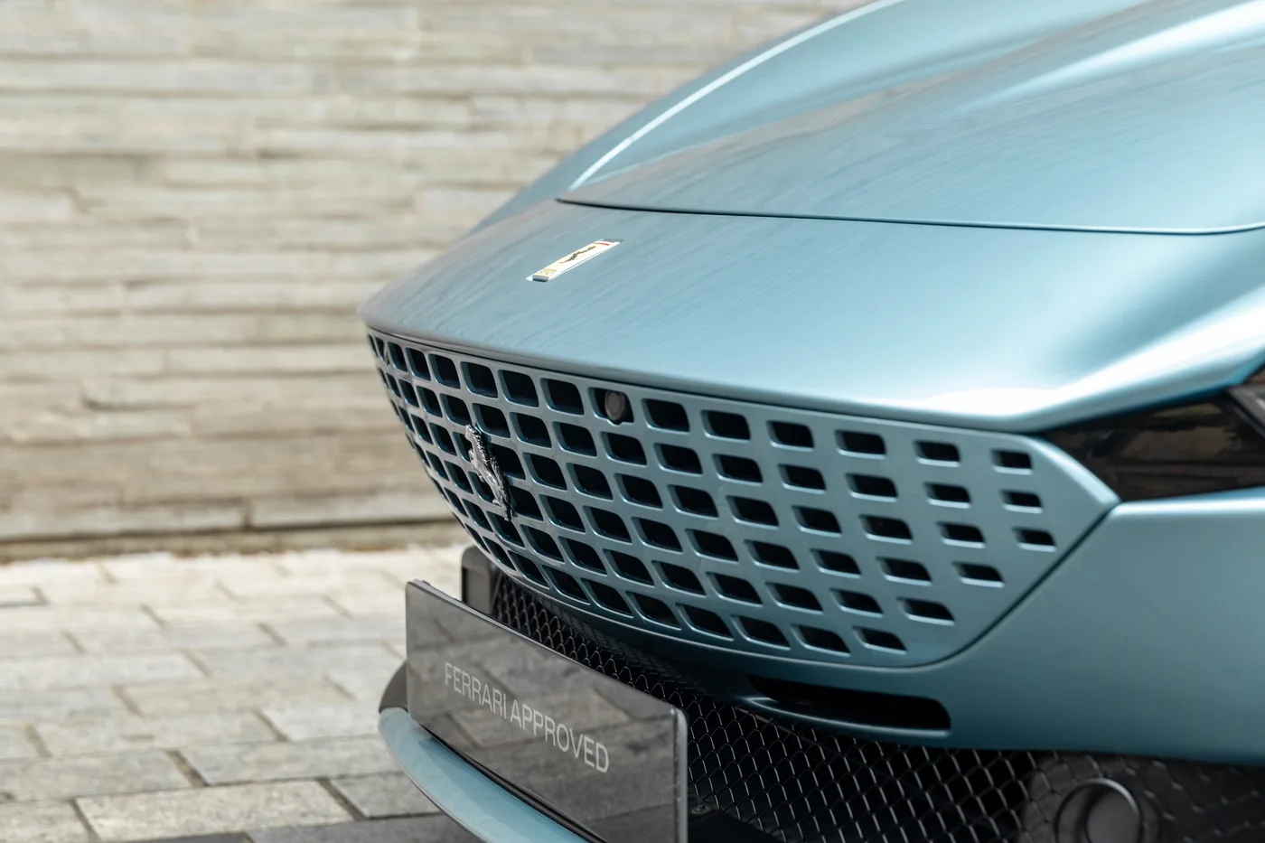 2024 Ferrari Roma Spider proposée par un groupe de concessions agréées à Mayfair, Royaume-Uni, photo 6 sur 25