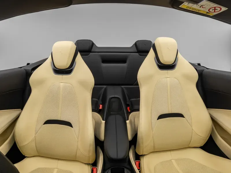 2024 Ferrari Roma Spider, 24/30