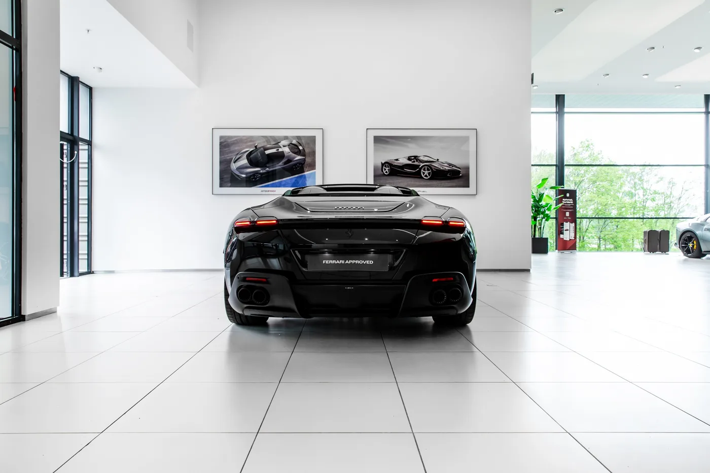 2024 Ferrari Roma Spider offered by a specialist dealer in Hengelo, Netherlands, photo 4 of 15