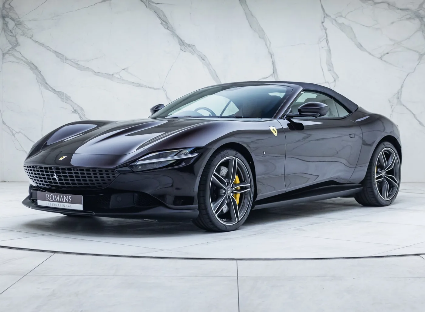 2024 Ferrari Roma Spider proposée par un concessionnaire spécialisé à Banstead, Royaume-Uni, photo 10 sur 25
