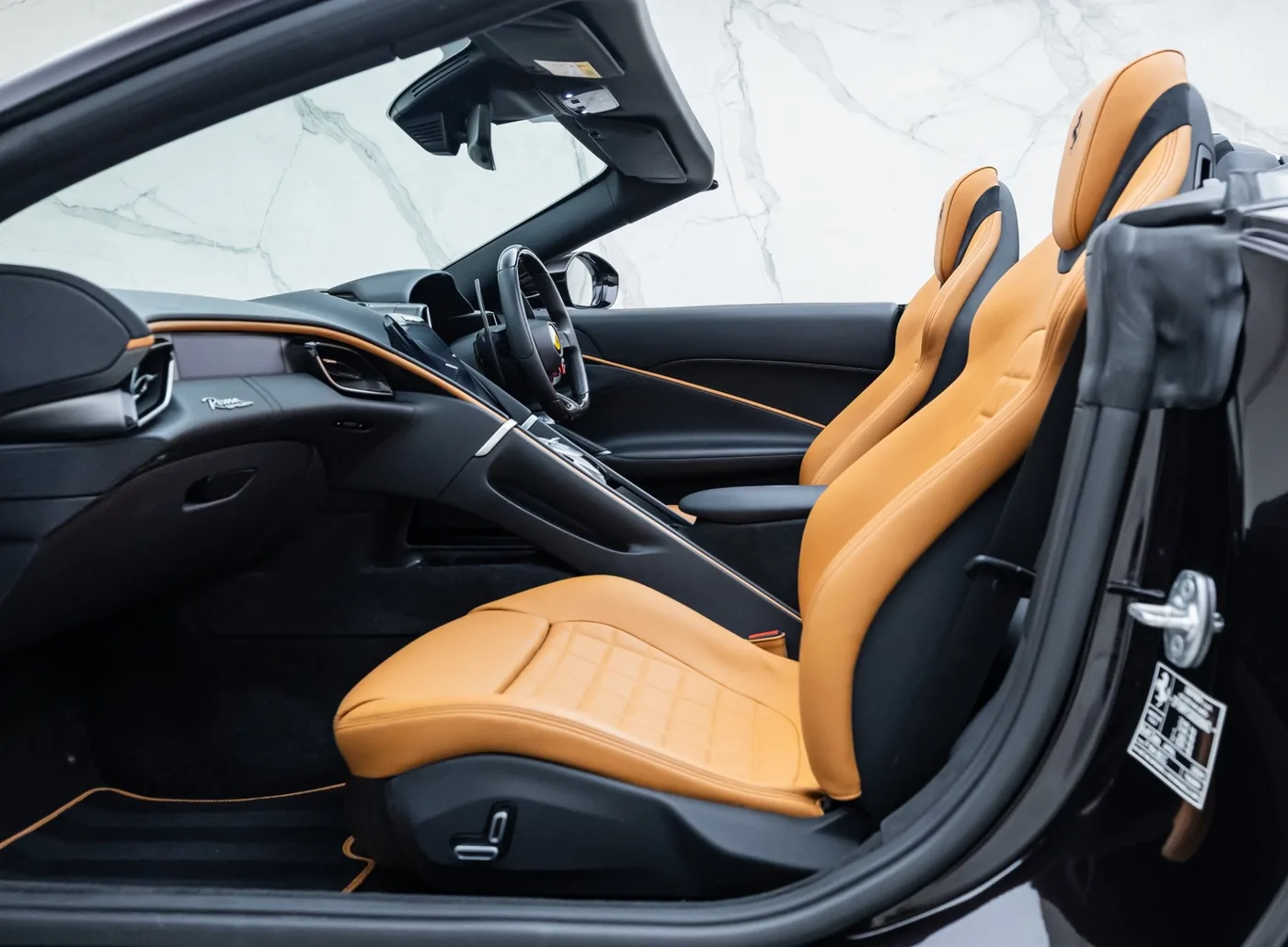 2024 Ferrari Roma Spider proposée par un concessionnaire spécialisé à Banstead, Royaume-Uni, photo 19 sur 25