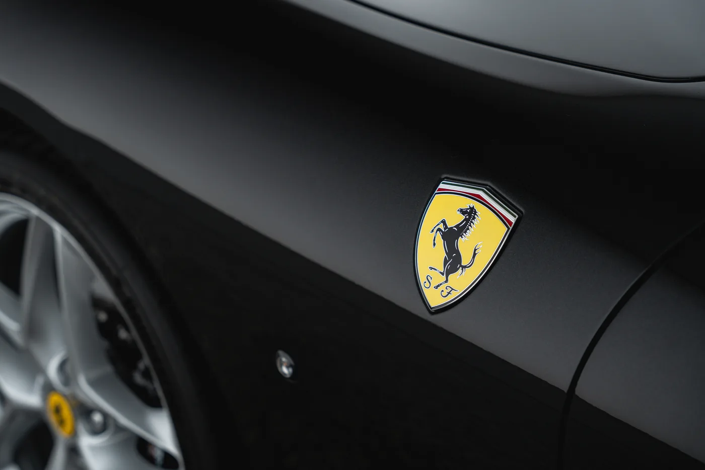 2024 Ferrari Roma Spider proposée par un concessionnaire spécialisé à Vösendorf, Autriche, photo 12 sur 15
