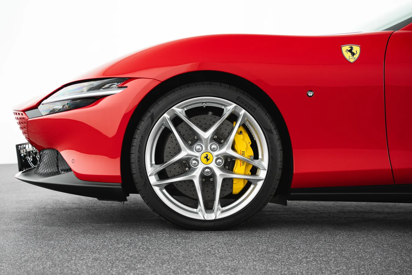 2024 Ferrari Roma Spider proposée par un concessionnaire spécialisé à Vösendorf, Autriche, photo 7 sur 15