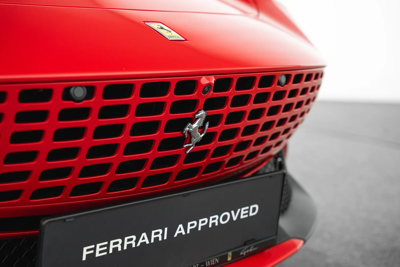 2024 Ferrari Roma Spider proposée par un concessionnaire spécialisé à Vösendorf, Autriche, photo 13 sur 15