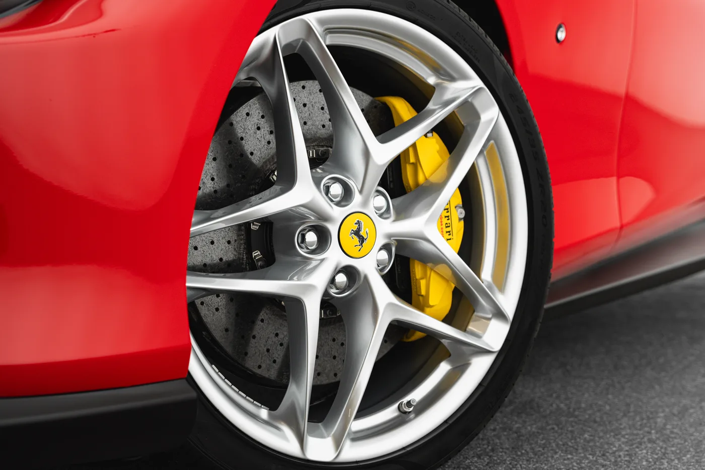 2024 Ferrari Roma Spider proposée par un concessionnaire spécialisé à Vösendorf, Autriche, photo 14 sur 15