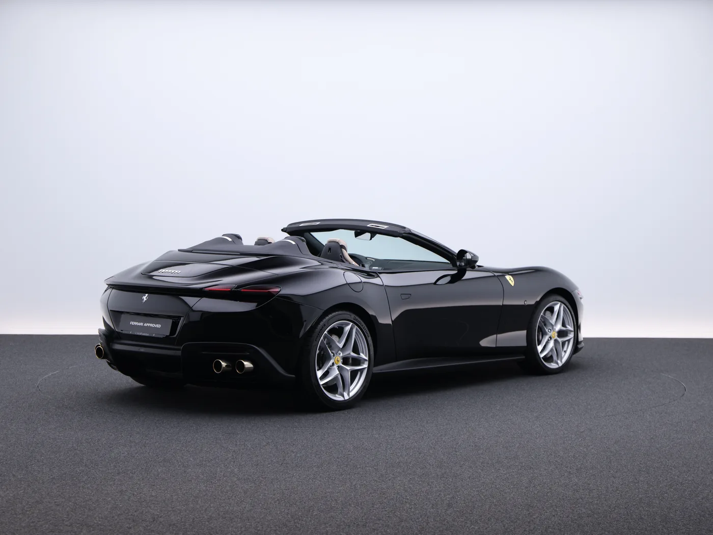 2024 Ferrari Roma Spider offered by a specialist dealer in Frankfurt am Main, Germany, photo 3 of 15