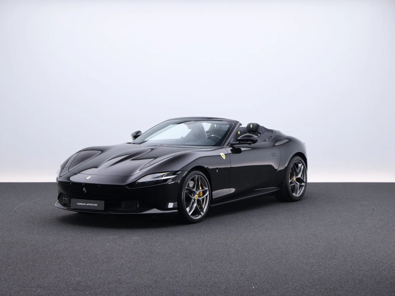 2024 Ferrari Roma Spider angeboten von einem Fachhändler in Frankfurt am Main, Deutschland, Hauptfoto