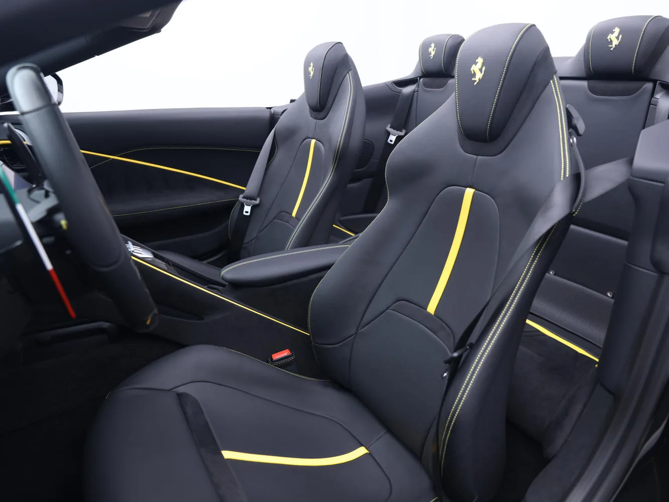 2024 Ferrari Roma Spider, 6/30