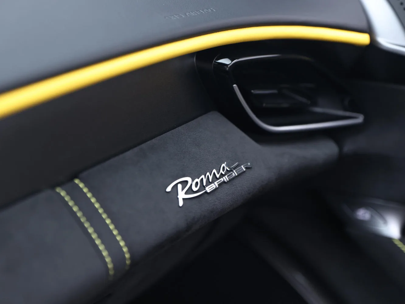 2024 Ferrari Roma Spider, 15/30