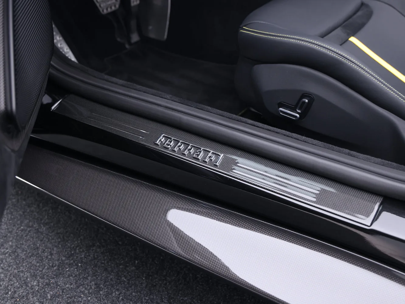 2024 Ferrari Roma Spider, 16/30