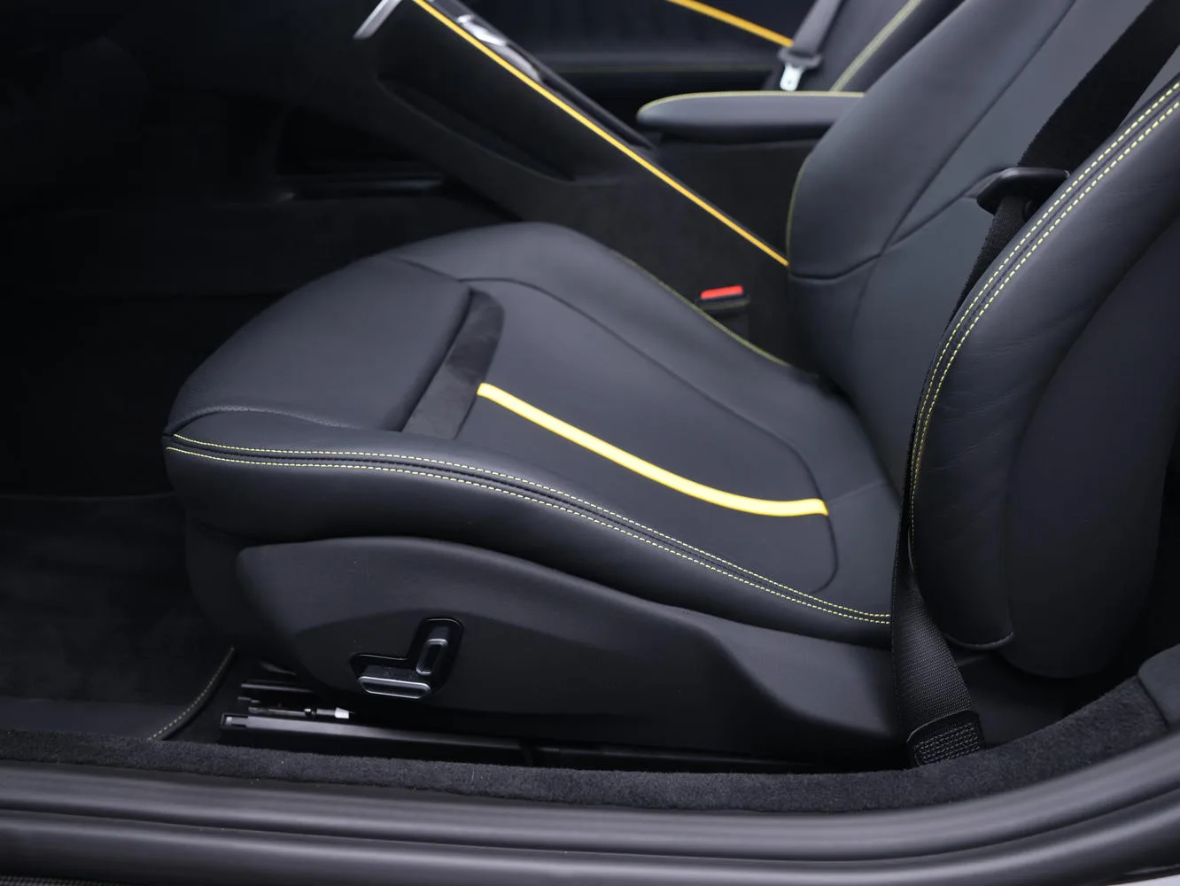 2024 Ferrari Roma Spider, 29/30
